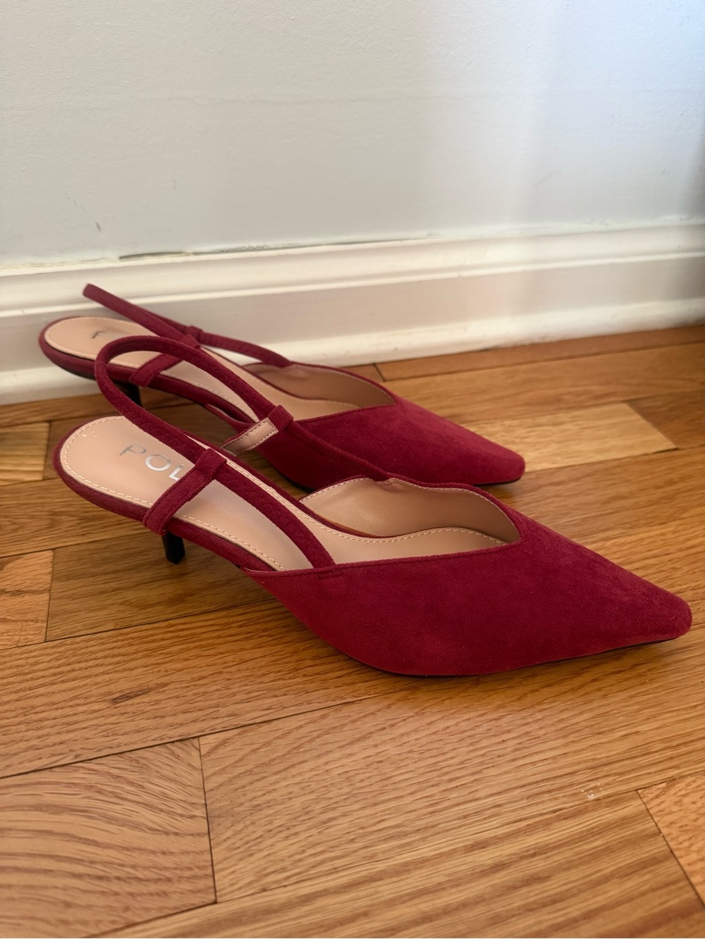 Pointed Slingback Kitten Heels in Burgundy